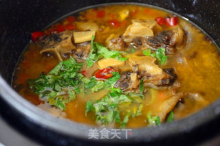 Stewed Oxtail with Huoxiang Pickled Peppers recipe