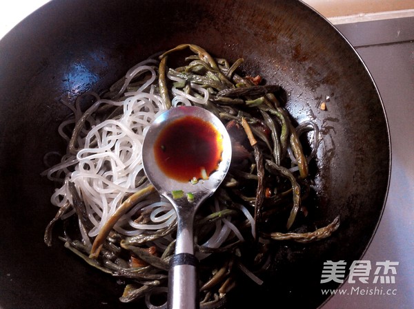 Braised Pork with Dried Beans recipe