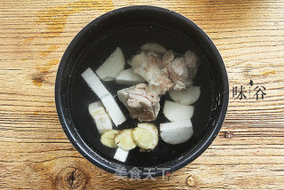 Bamboo Sun Pork Ribs Soup recipe