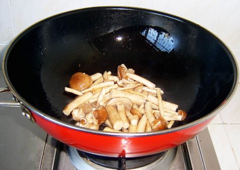 Seasonal Vegetable Tea Tree Mushroom recipe