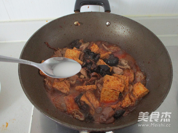 Stir-fried Pork with Tofu and Mushroom recipe