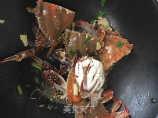 Fried Sea Crab with Ginger and Spring Onion recipe