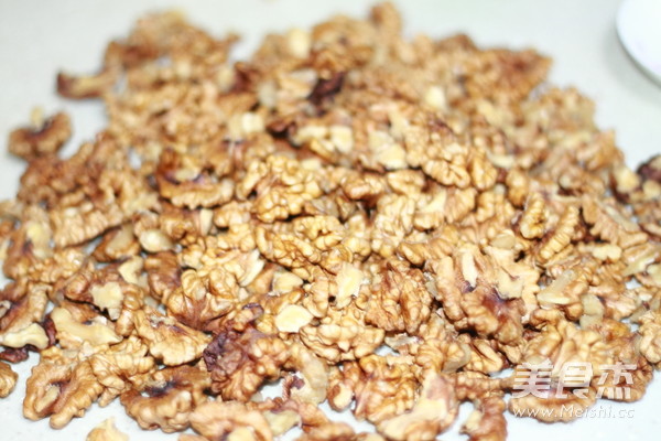 Creamy Amber Walnut recipe