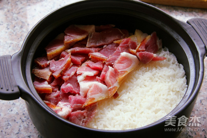 Big Ham Claypot Rice recipe