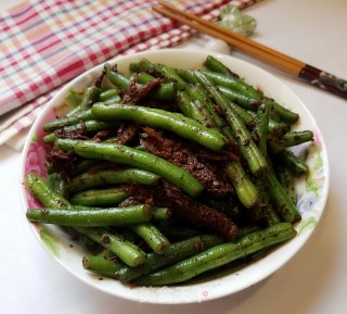 Stir-fried String Beans with Dace in Black Bean Sauce recipe