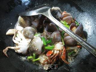 Round Clams Boiled Crab recipe