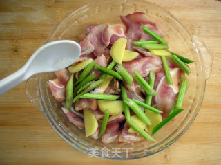 Pickled Pepper Pork Ear Slices recipe