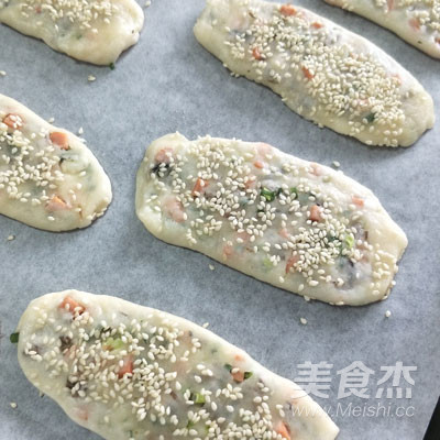 Sesame Biscuits with Dried Plums and Vegetables recipe