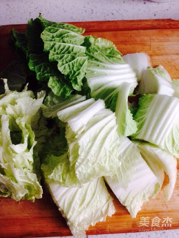 Stir-fried Cabbage with Panlong Vegetables recipe