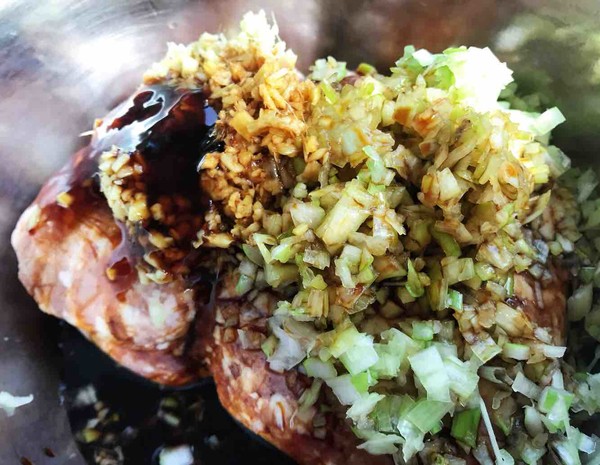 Shiitake Mushrooms with Fresh Meatballs recipe