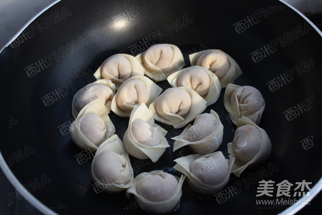 Water Chestnut and Shrimp Wonton recipe