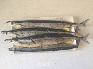 Grilled Saury with Garlic recipe