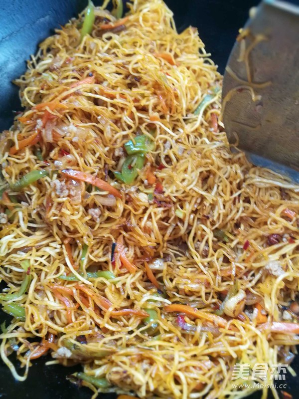 Fried Noodles with Pork and Egg Sauce recipe