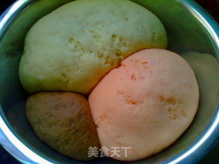 The Making Process of Distilled Jam Colorful Steamed Buns recipe