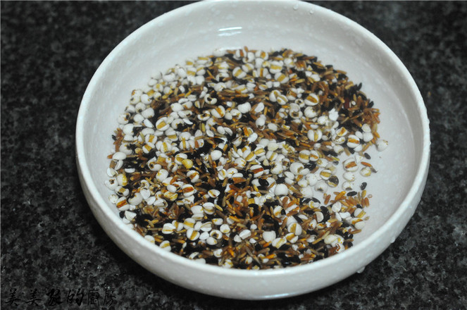 Red Rice Water Chestnut Porridge recipe