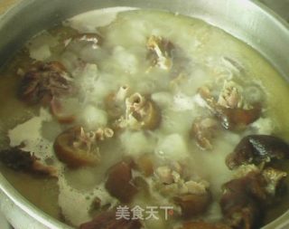 Peanut Cured Pork Leg Soup recipe