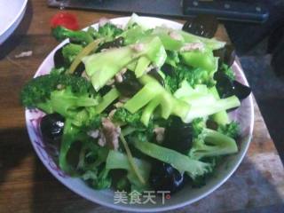 Stir-fried Black Fungus with Broccoli recipe