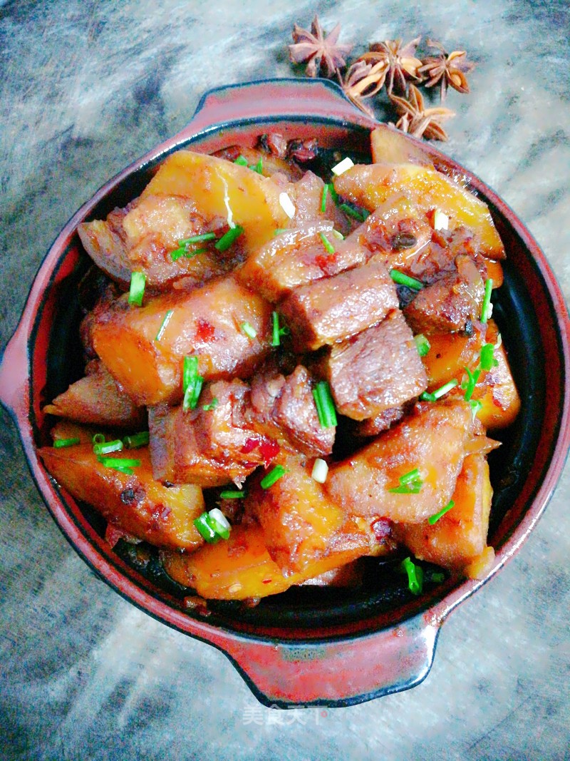 Braised Pork Belly with Potatoes recipe