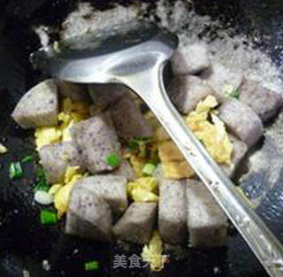 Fried Egg with Black Rice Buns recipe