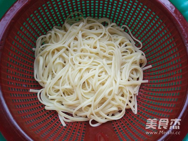 Spaghetti with Tomato Meat Sauce (simple) recipe