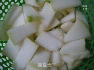 Stir-fried Winter Melon with Mushrooms and Tomatoes recipe