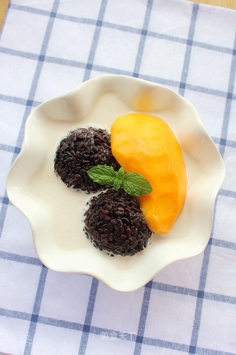 #aca烤明星大赛#——mango White Snow Black Glutinous Rice Sweet and Sweet recipe