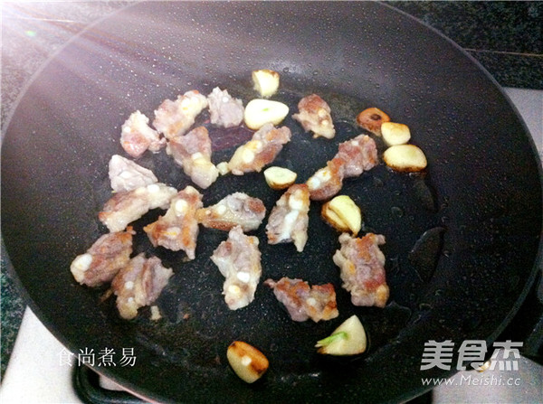 Braised Pork Bone Taro recipe