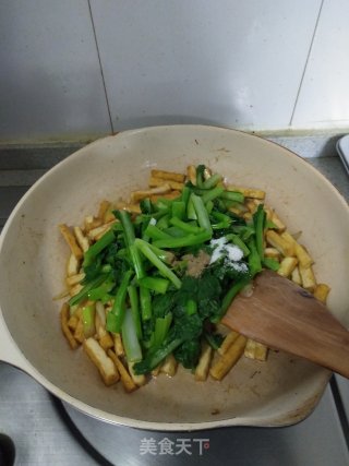 Stir-fried Cabbage Heart with Dried Tofu recipe