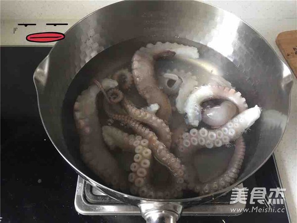 Stir-fried Chives with Octopus recipe