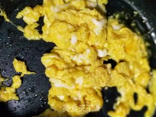 Scrambled Eggs with Green Bamboo and Fungus recipe