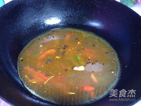 Spicy Pork Intestine Noodles recipe