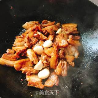 Pork Belly and Yuba Stewed Wide Noodles recipe