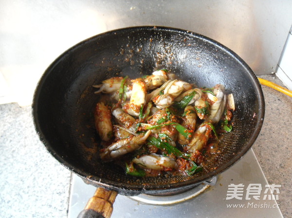 Fried Razor Clams with Green Onion recipe