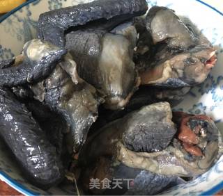 Stewed Black-bone Chicken with Seahorse Fish Maw recipe