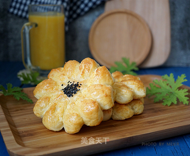 #四session Baking Contest and is Love to Eat Festival# Coconut and Flower Bread recipe