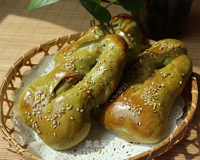 Green Leaf Pork Floss Bread recipe