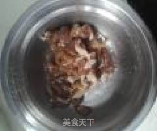 Stir-fried Shredded Pork with Artemisia recipe