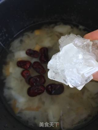 Tremella and Autumn Pear Sweet Porridge recipe