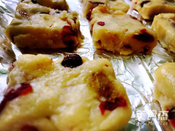 Raisin Muffins recipe