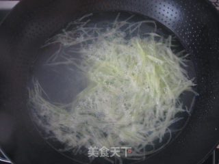 Lettuce with Black Sesame Seeds recipe