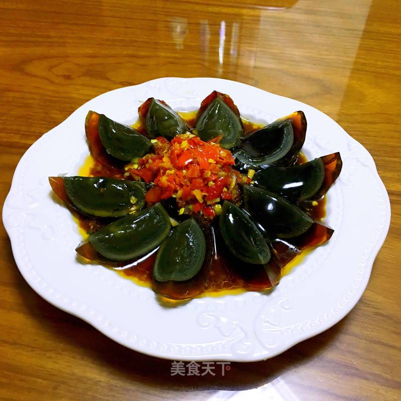 Chopped Pepper Preserved Egg recipe