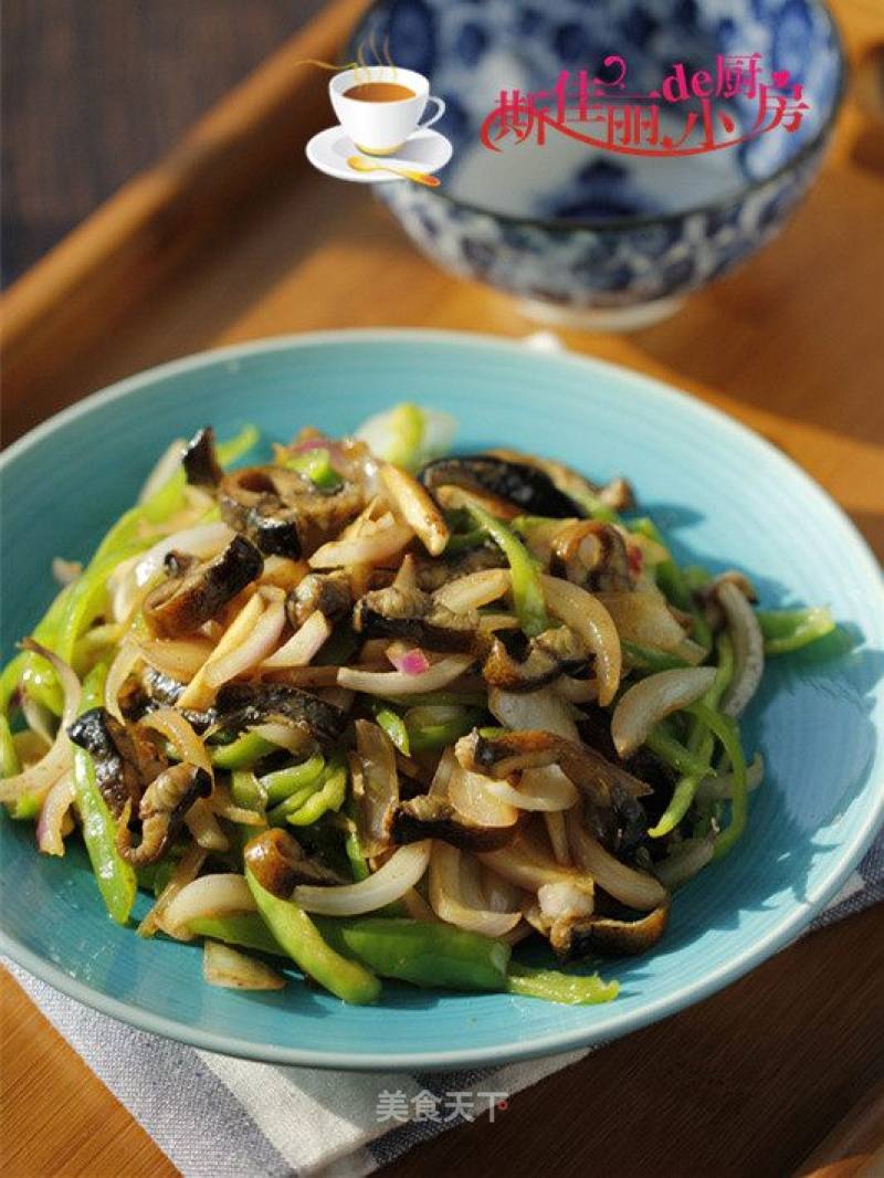 Stir-fried Shredded Eel with Green Pepper and Onion