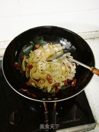 Fried Hor Fun with Red Intestine and Egg recipe