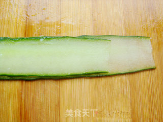 Hot and Sour Cucumber Roll recipe