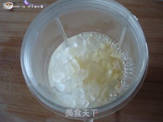 Eat The Three Treasures of Winter: Food Therapy---rock Sugar and White Radish Juice recipe