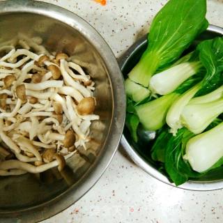 Mushrooms Mixed with Rape recipe