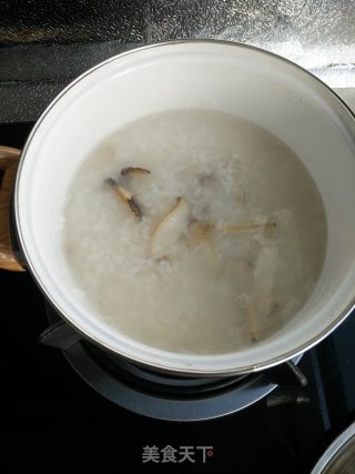 Abalone and Green Vegetable Congee recipe