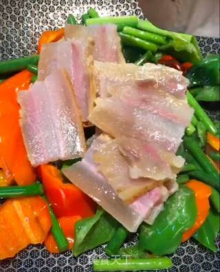 Stir-fried Bacon with Bell Pepper recipe