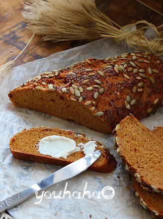 Brown Sugar Wolfberry Cheese Bread