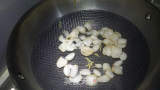 Stir-fried Rape with Shrimp Skin and Lily recipe